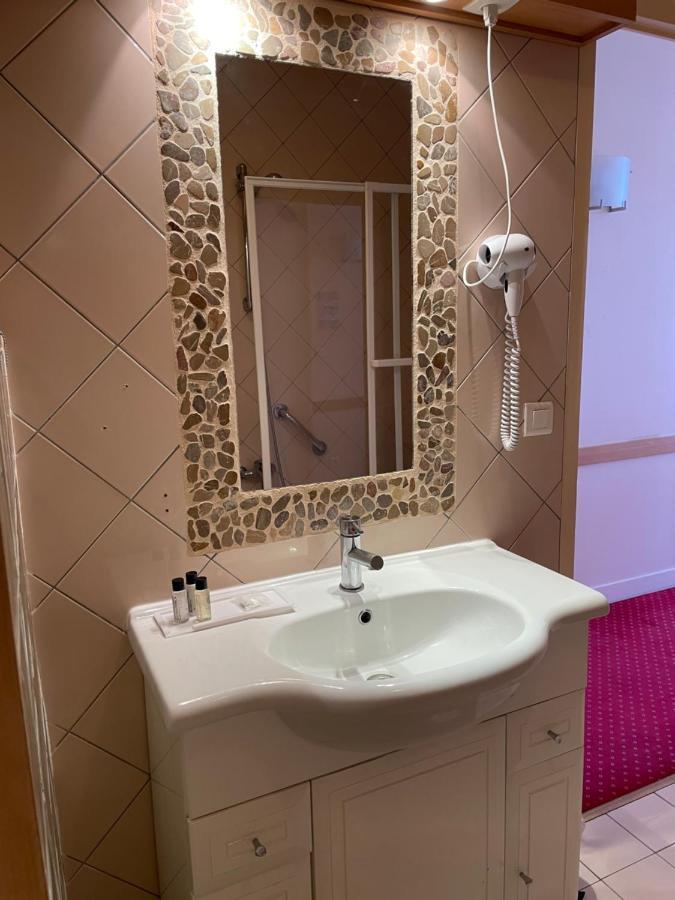 Hotel La Capitainerie Шатонеф-сюр-Луар Екстер'єр фото